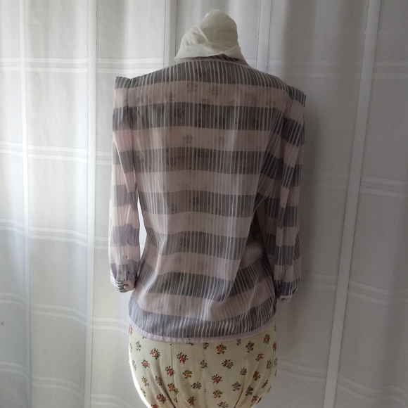 Blouse - Picture 2 of 2